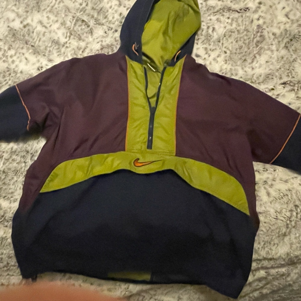 Send offers!!! Willing to negotiate Vintage Nike unisex medium windbreaker HMU
